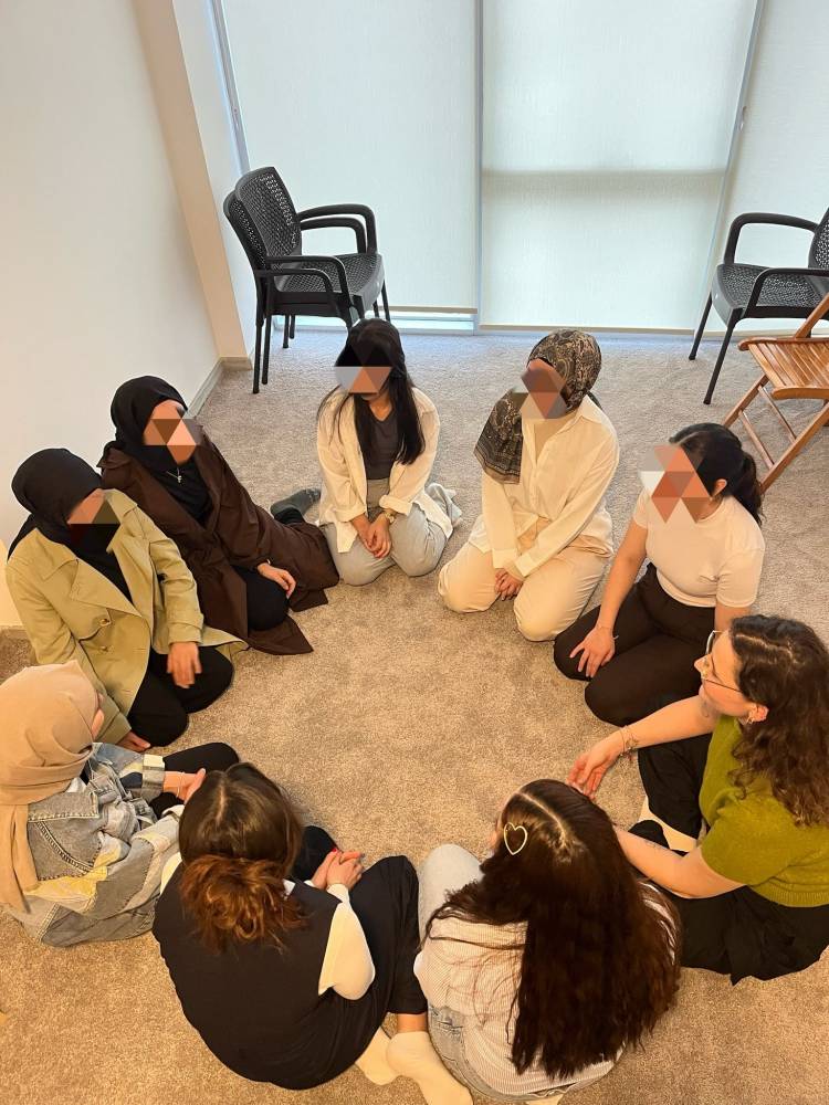 Grupla psikolojik danışma uygulamaları devam ediyor!